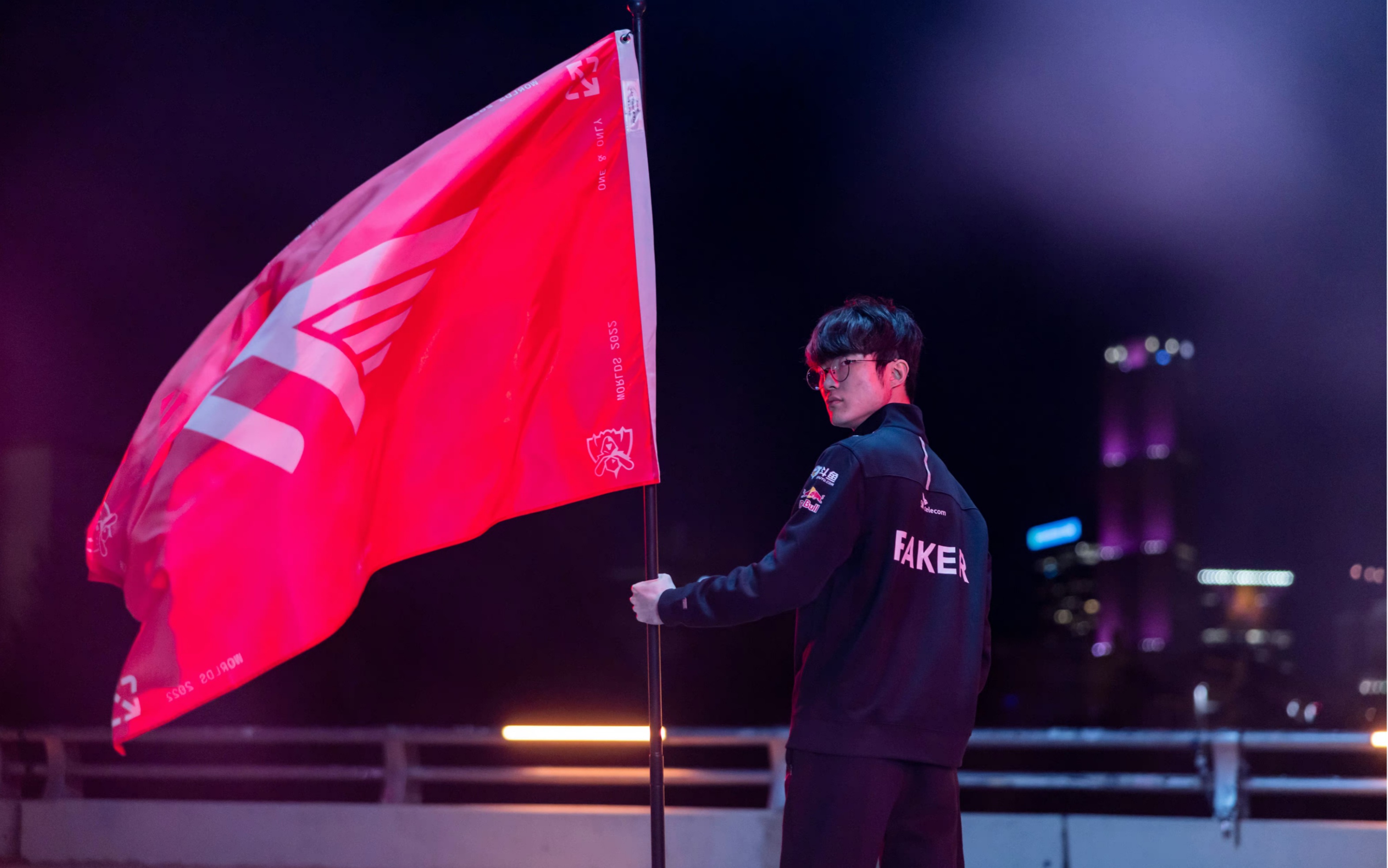 一场经典之战!S赛点燃球迷热情 一场经典之战!S赛点燃球迷热情