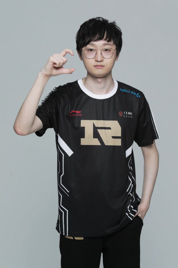 Dota2选手发挥出色，荣膺最佳MVP的简单介绍