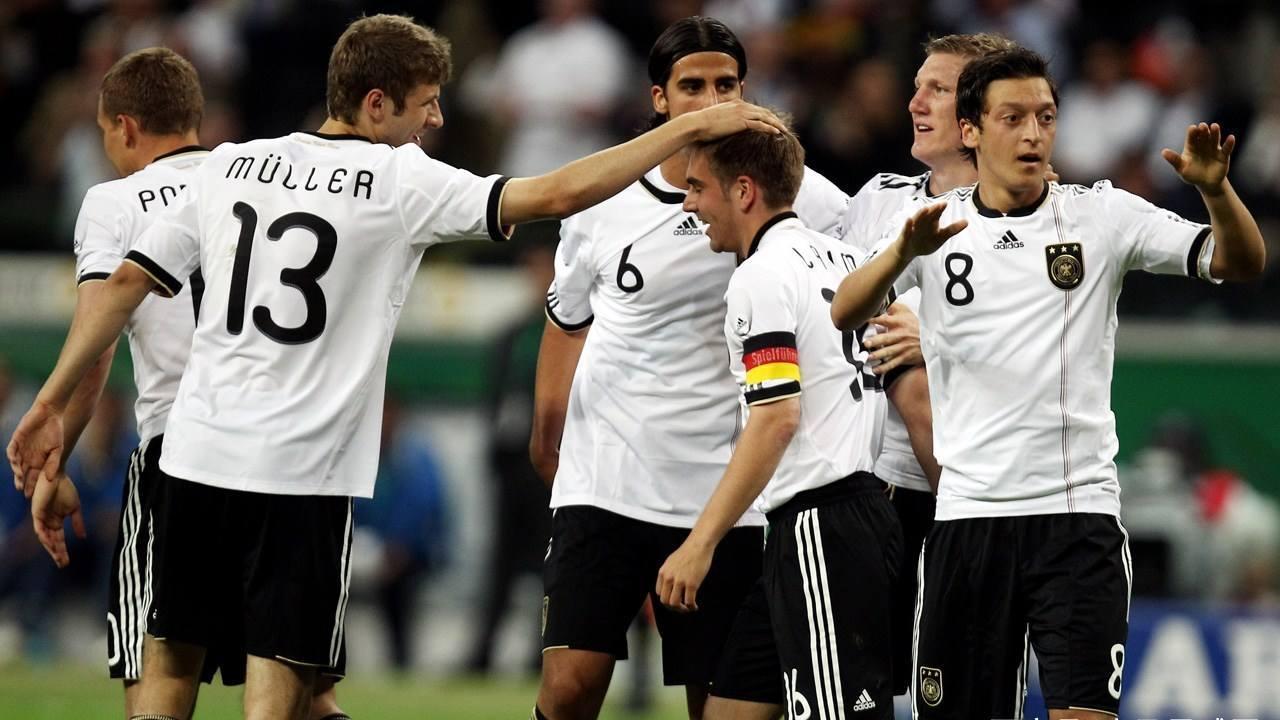 马来西亚队轻取德国队，黄鸭组合高光表现