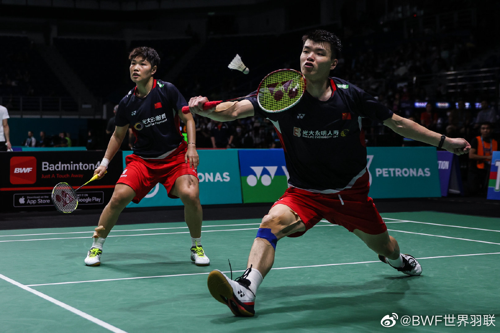 丹麦队完胜中国队，黄鸭组合扛起全队