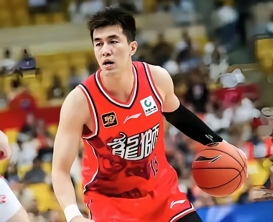 76人完胜天津队,郭艾伦高光表现 76人完胜天津队,郭艾伦高光表现