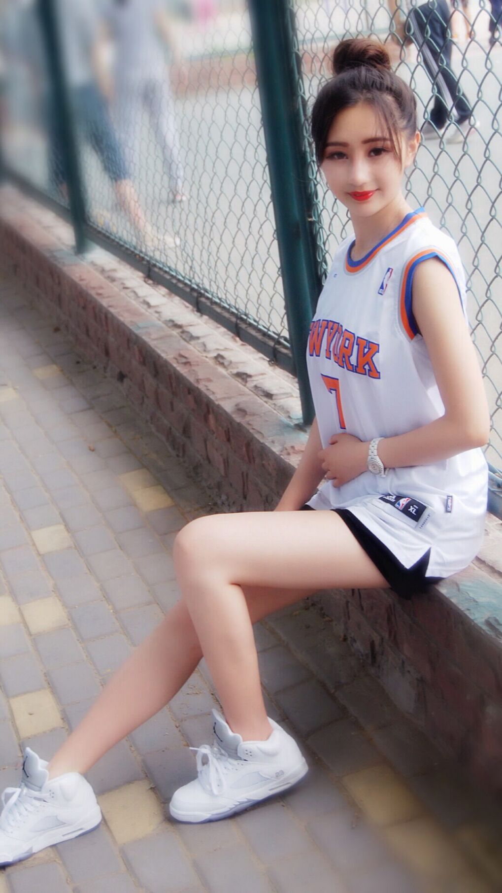 当莫兰特在伯纳乌跳起太空步，绿茵圣殿的篮球诗人，欧冠之夜的跨界神迹
