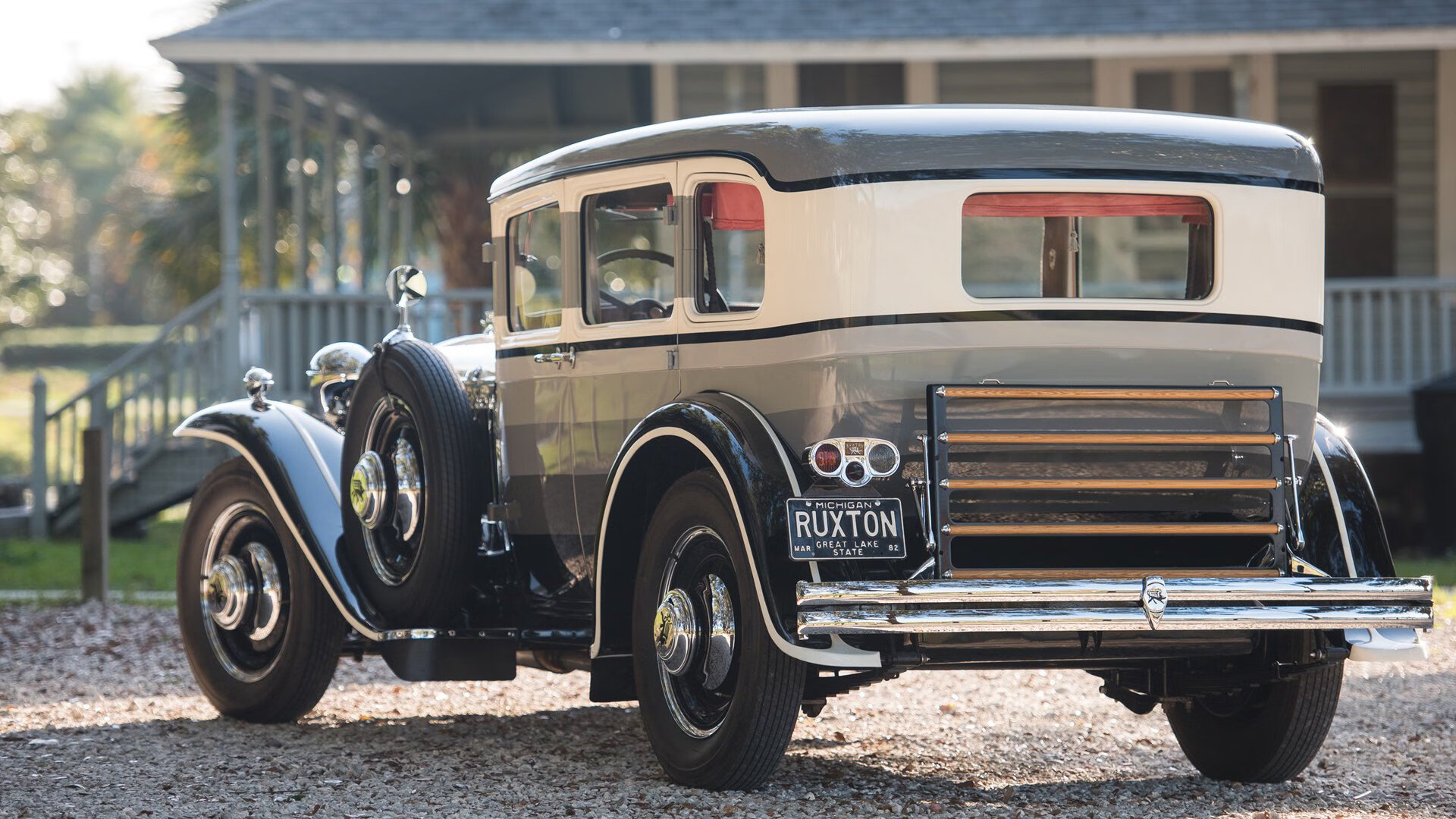 揭幕战的双重奏，F1速度盛宴与威尔士足球逆转的激情碰撞